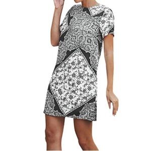 Vici Black and White Mini Dress Sz-Medium